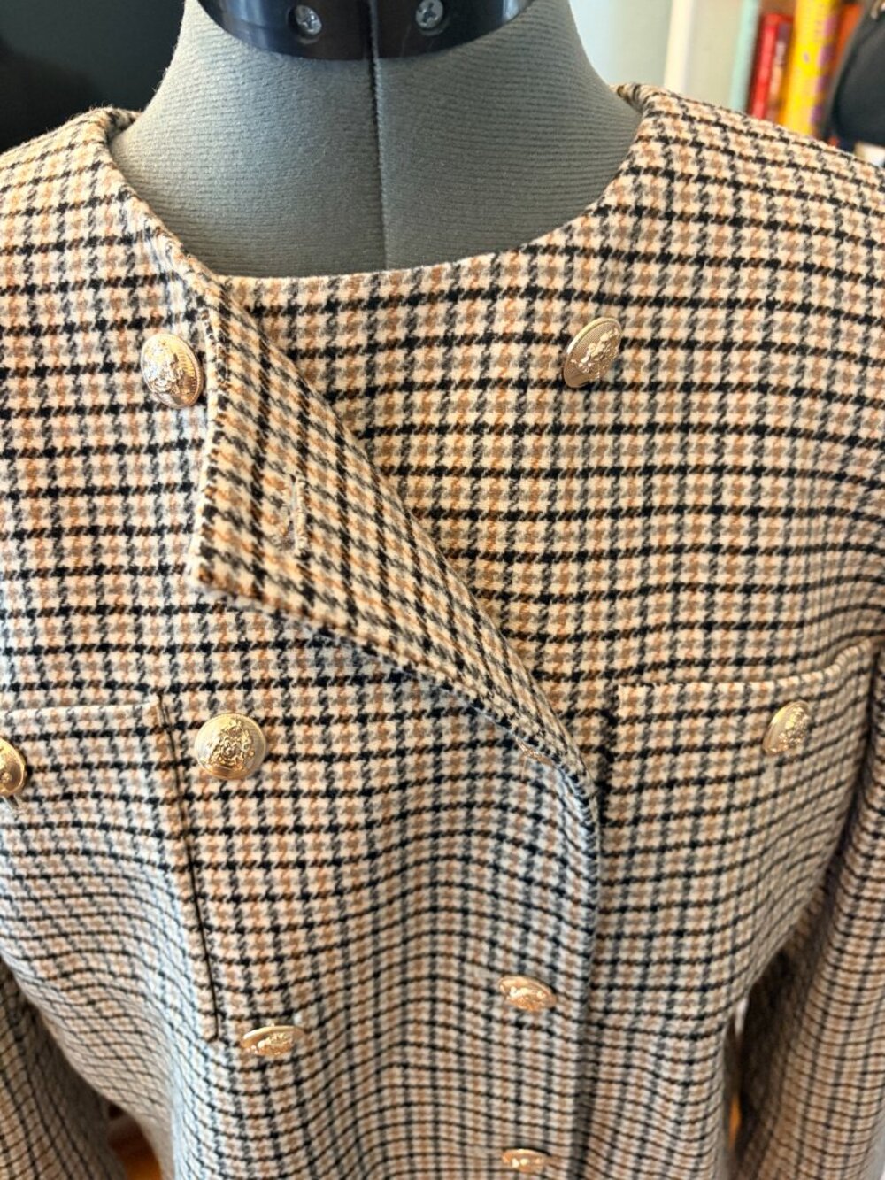 Ann Taylor Houndstooth Tweed Jacket Gold Button Blazer Size 8 Classic Old Money - Picture 6 of 14